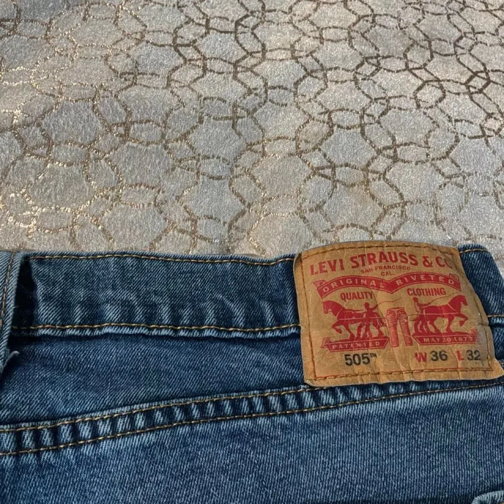 Levi-s Men's Blue and Navy Jeans